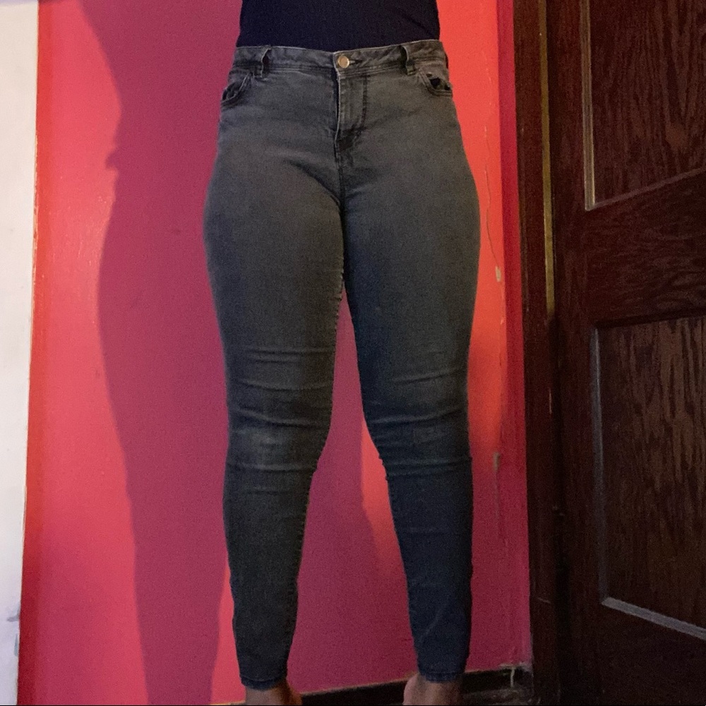 Black Distressed Jeans